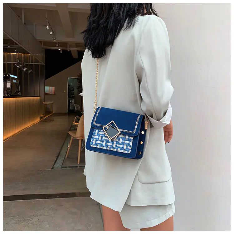 Trendy Crossbody Phone Bag with Chain Strap