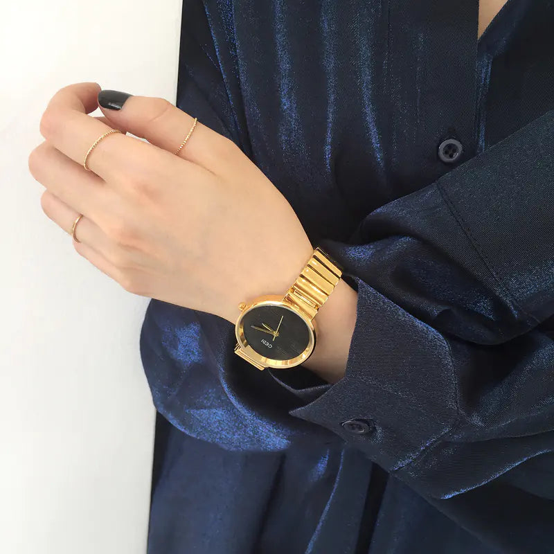 Chic Retro Gold Watch for Women - Minimalist Style